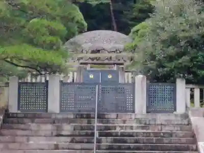 大正天皇多摩陵のお墓