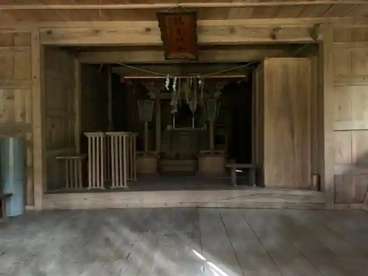 龍岳神社の本殿・本堂