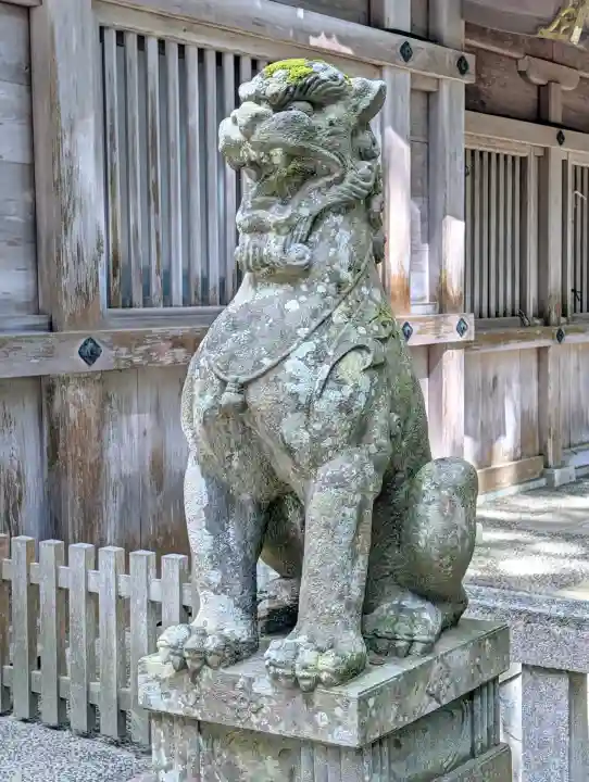 彌彦神社の{uncategorized: "未分類", other: "その他", undefined: "問題あり", building: "その他建物", grave: "お墓", sacred_gate: "鳥居", guardian: "狛犬", statue: "像", buddha: "仏像", history: "歴史", nature: "自然", garden: "庭園", animal: "動物", pagoda: "塔", temizu: "手水舎", mountain_gate: "山門・神門", sanctuary: "本殿・本堂", subordinate: "末社・摂社", art: "芸術", scenery: "景色", jizo: "地蔵", ema: "絵馬", goshuin: "御朱印", omikuji: "おみくじ", items: "授与品その他", amulet: "お守り", goshuincho: "御朱印帳", eats: "食事", festival: "お祭り", votive_dance: "神楽", shichigosan: "七五三参", wedding: "結婚式", experience: "体験その他", initially: "初詣", around: "周辺", anti_infection: "感染症対策"}