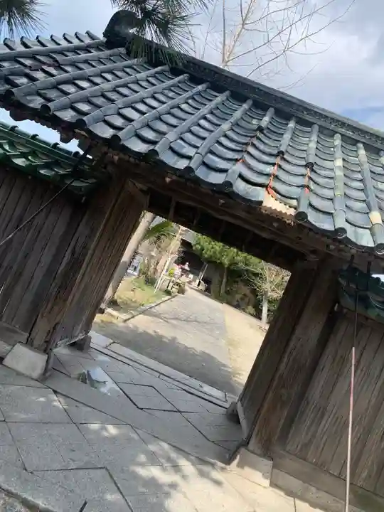 安養寺の山門・神門