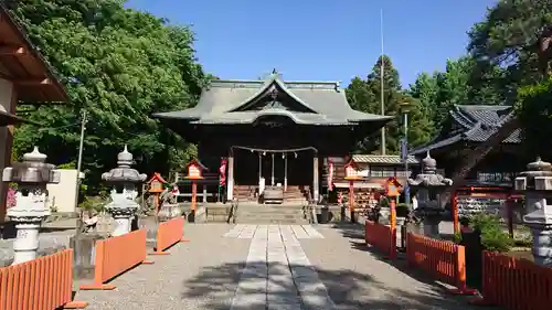 尾曳稲荷神社の本殿