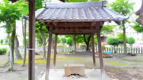 神明社（八田神明社）の手水舎