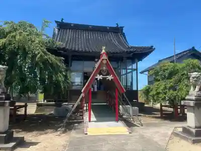 桑野神社の{uncategorized: "未分類", other: "その他", undefined: "問題あり", building: "その他建物", grave: "お墓", sacred_gate: "鳥居", guardian: "狛犬", statue: "像", buddha: "仏像", history: "歴史", nature: "自然", garden: "庭園", animal: "動物", pagoda: "塔", temizu: "手水舎", mountain_gate: "山門・神門", sanctuary: "本殿・本堂", subordinate: "末社・摂社", art: "芸術", scenery: "景色", jizo: "地蔵", ema: "絵馬", goshuin: "御朱印", omikuji: "おみくじ", items: "授与品その他", amulet: "お守り", goshuincho: "御朱印帳", eats: "食事", festival: "お祭り", votive_dance: "神楽", shichigosan: "七五三参", wedding: "結婚式", experience: "体験その他", initially: "初詣", around: "周辺", anti_infection: "感染症対策"}