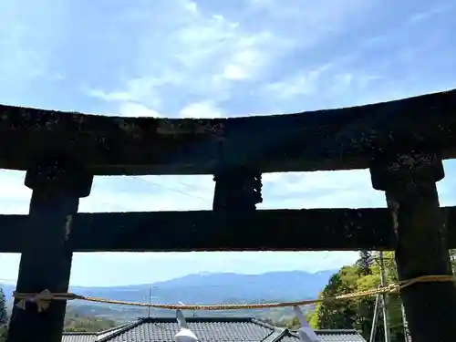 菱野健功神社の鳥居