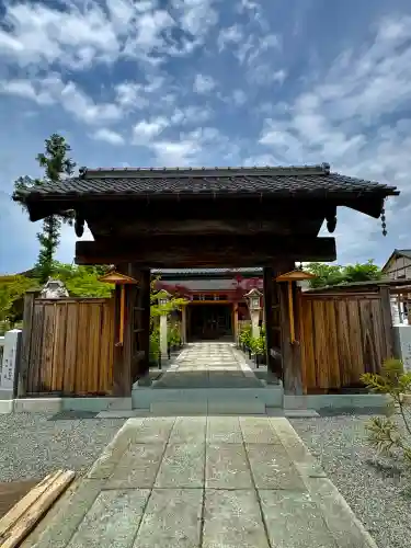 總社 和田八幡宮の{uncategorized: "未分類", other: "その他", undefined: "問題あり", building: "その他建物", grave: "お墓", sacred_gate: "鳥居", guardian: "狛犬", statue: "像", buddha: "仏像", history: "歴史", nature: "自然", garden: "庭園", animal: "動物", pagoda: "塔", temizu: "手水舎", mountain_gate: "山門・神門", sanctuary: "本殿・本堂", subordinate: "末社・摂社", art: "芸術", scenery: "景色", jizo: "地蔵", ema: "絵馬", goshuin: "御朱印", omikuji: "おみくじ", items: "授与品その他", amulet: "お守り", goshuincho: "御朱印帳", eats: "食事", festival: "お祭り", votive_dance: "神楽", shichigosan: "七五三参", wedding: "結婚式", experience: "体験その他", initially: "初詣", around: "周辺", anti_infection: "感染症対策"}