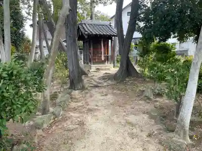 弁財天社の{uncategorized: "未分類", other: "その他", undefined: "問題あり", building: "その他建物", grave: "お墓", sacred_gate: "鳥居", guardian: "狛犬", statue: "像", buddha: "仏像", history: "歴史", nature: "自然", garden: "庭園", animal: "動物", pagoda: "塔", temizu: "手水舎", mountain_gate: "山門・神門", sanctuary: "本殿・本堂", subordinate: "末社・摂社", art: "芸術", scenery: "景色", jizo: "地蔵", ema: "絵馬", goshuin: "御朱印", omikuji: "おみくじ", items: "授与品その他", amulet: "お守り", goshuincho: "御朱印帳", eats: "食事", festival: "お祭り", votive_dance: "神楽", shichigosan: "七五三参", wedding: "結婚式", experience: "体験その他", initially: "初詣", around: "周辺", anti_infection: "感染症対策"}