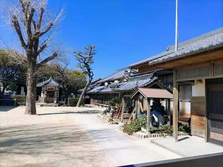 善行寺の本殿・本堂