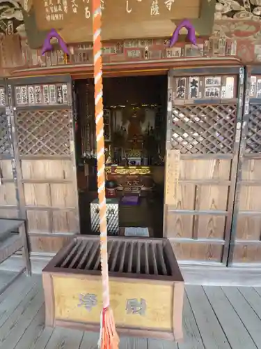 定林寺の本殿・本堂