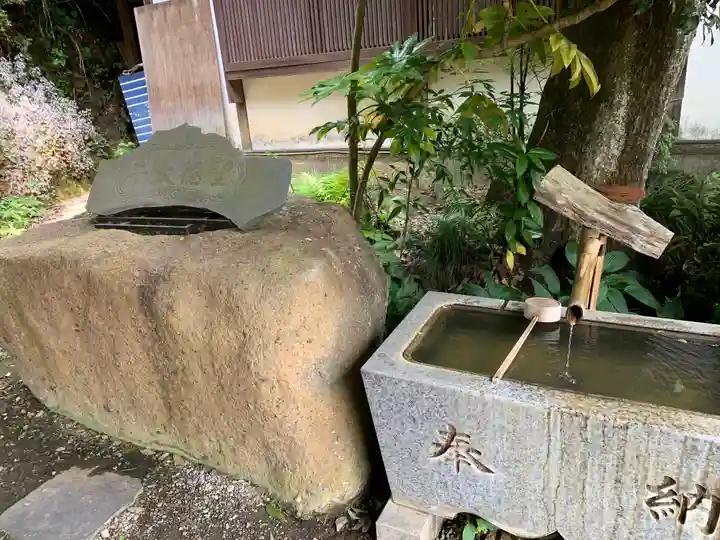 聖徳太子神社の手水舎