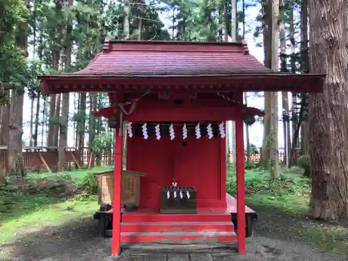 櫛引八幡宮の末社