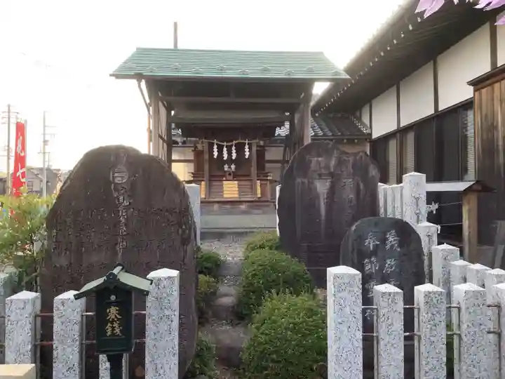 御嶽神社茅萱宮の末社・摂社