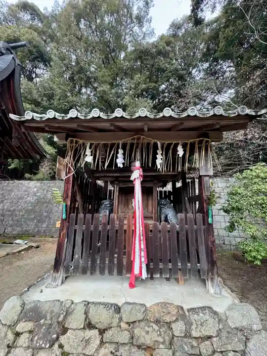石座神社の{uncategorized: "未分類", other: "その他", undefined: "問題あり", building: "その他建物", grave: "お墓", sacred_gate: "鳥居", guardian: "狛犬", statue: "像", buddha: "仏像", history: "歴史", nature: "自然", garden: "庭園", animal: "動物", pagoda: "塔", temizu: "手水舎", mountain_gate: "山門・神門", sanctuary: "本殿・本堂", subordinate: "末社・摂社", art: "芸術", scenery: "景色", jizo: "地蔵", ema: "絵馬", goshuin: "御朱印", omikuji: "おみくじ", items: "授与品その他", amulet: "お守り", goshuincho: "御朱印帳", eats: "食事", festival: "お祭り", votive_dance: "神楽", shichigosan: "七五三参", wedding: "結婚式", experience: "体験その他", initially: "初詣", around: "周辺", anti_infection: "感染症対策"}