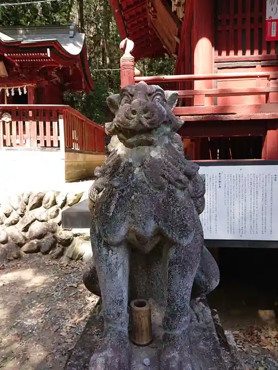 聖神社の狛犬