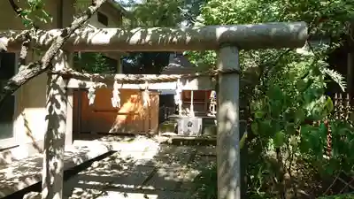 仲町氷川神社の鳥居