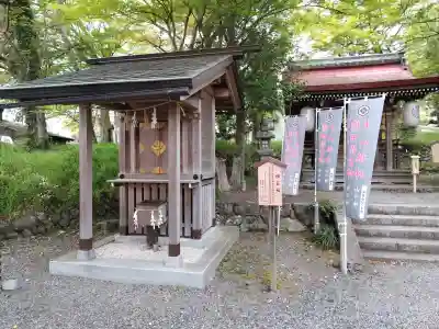 黒太夫社(出雲大神宮境外摂社)の{uncategorized: "未分類", other: "その他", undefined: "問題あり", building: "その他建物", grave: "お墓", sacred_gate: "鳥居", guardian: "狛犬", statue: "像", buddha: "仏像", history: "歴史", nature: "自然", garden: "庭園", animal: "動物", pagoda: "塔", temizu: "手水舎", mountain_gate: "山門・神門", sanctuary: "本殿・本堂", subordinate: "末社・摂社", art: "芸術", scenery: "景色", jizo: "地蔵", ema: "絵馬", goshuin: "御朱印", omikuji: "おみくじ", items: "授与品その他", amulet: "お守り", goshuincho: "御朱印帳", eats: "食事", festival: "お祭り", votive_dance: "神楽", shichigosan: "七五三参", wedding: "結婚式", experience: "体験その他", initially: "初詣", around: "周辺", anti_infection: "感染症対策"}