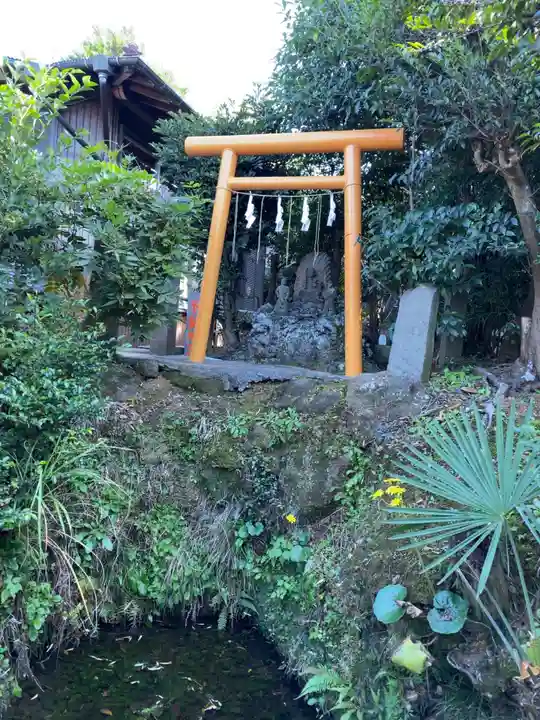 横浜御嶽神社の末社・摂社