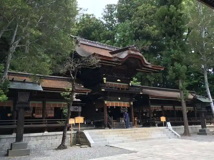 諏訪大社下社秋宮の本殿・本堂