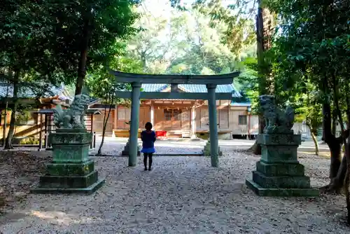 能褒野神社の鳥居