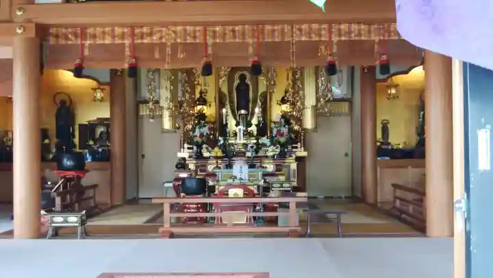 恋塚浄禅寺の本殿・本堂