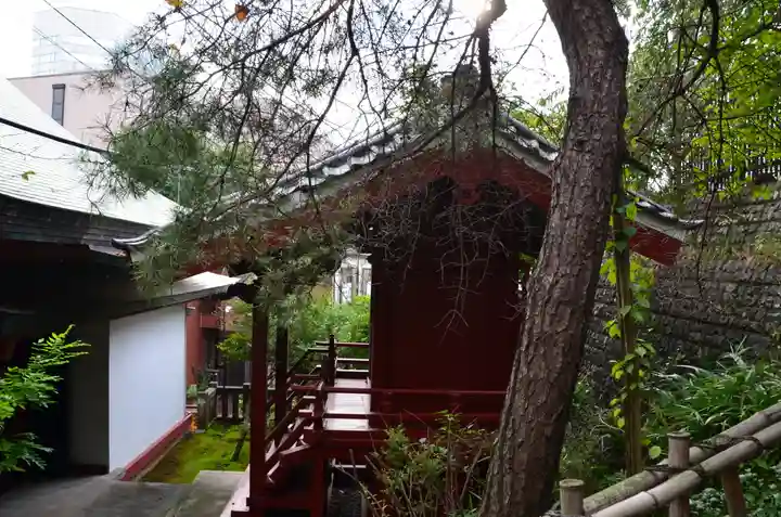市谷亀岡八幡宮の末社・摂社
