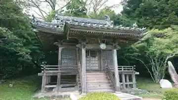 福浦島弁財天の本殿・本堂