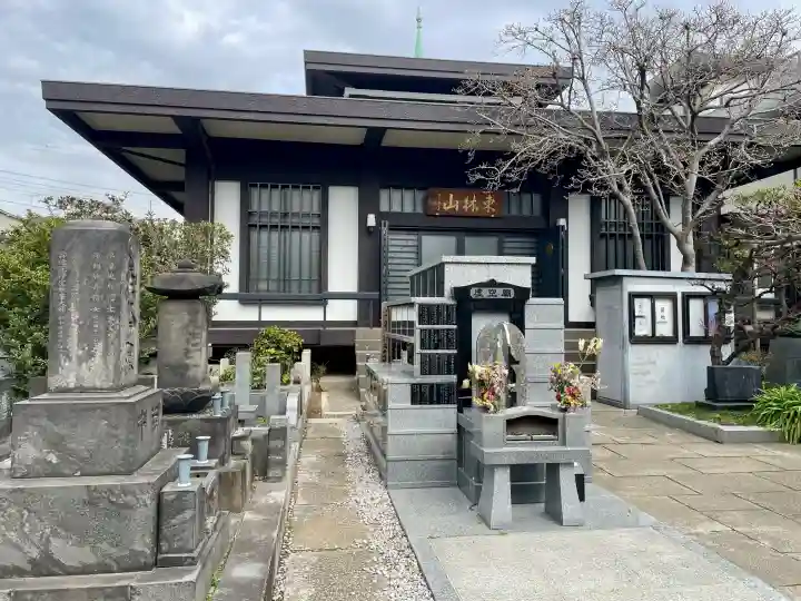寳蓮寺の{uncategorized: "未分類", other: "その他", undefined: "問題あり", building: "その他建物", grave: "お墓", sacred_gate: "鳥居", guardian: "狛犬", statue: "像", buddha: "仏像", history: "歴史", nature: "自然", garden: "庭園", animal: "動物", pagoda: "塔", temizu: "手水舎", mountain_gate: "山門・神門", sanctuary: "本殿・本堂", subordinate: "末社・摂社", art: "芸術", scenery: "景色", jizo: "地蔵", ema: "絵馬", goshuin: "御朱印", omikuji: "おみくじ", items: "授与品その他", amulet: "お守り", goshuincho: "御朱印帳", eats: "食事", festival: "お祭り", votive_dance: "神楽", shichigosan: "七五三参", wedding: "結婚式", experience: "体験その他", initially: "初詣", around: "周辺", anti_infection: "感染症対策"}