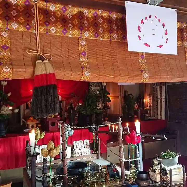 成正院の本殿・本堂