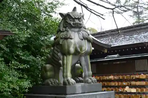 寒川神社の狛犬