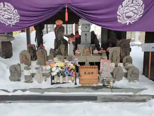 成田山札幌別院新栄寺の仏像