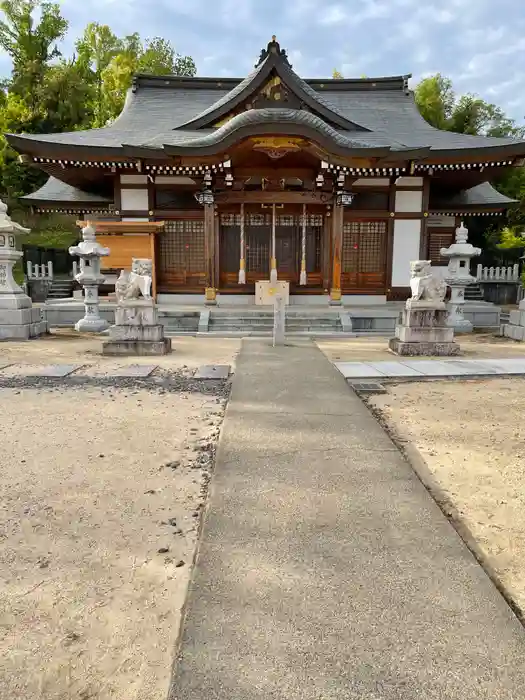 闘鶏野神社の本殿