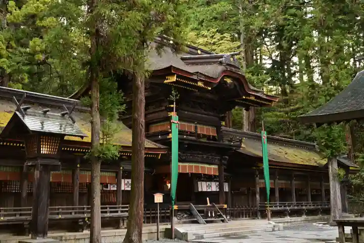 諏訪大社下社春宮(長野県)