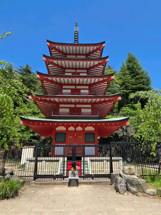 新倉富士浅間神社(山梨県)
