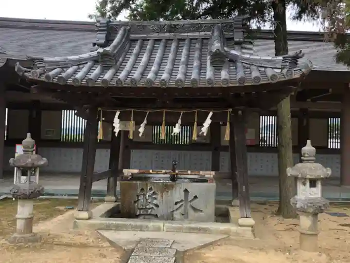 日岡神社の手水舎