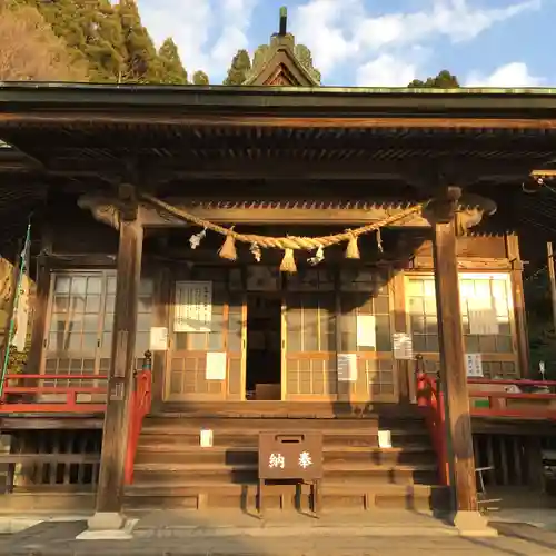 大津山阿蘇神社の本殿