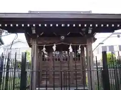 白山神社の本殿