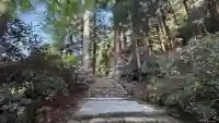 室生寺奥の院の{uncategorized: "未分類", other: "その他", undefined: "問題あり", building: "その他建物", grave: "お墓", sacred_gate: "鳥居", guardian: "狛犬", statue: "像", buddha: "仏像", history: "歴史", nature: "自然", garden: "庭園", animal: "動物", pagoda: "塔", temizu: "手水舎", mountain_gate: "山門・神門", sanctuary: "本殿・本堂", subordinate: "末社・摂社", art: "芸術", scenery: "景色", jizo: "地蔵", ema: "絵馬", goshuin: "御朱印", omikuji: "おみくじ", items: "授与品その他", amulet: "お守り", goshuincho: "御朱印帳", eats: "食事", festival: "お祭り", votive_dance: "神楽", shichigosan: "七五三参", wedding: "結婚式", experience: "体験その他", initially: "初詣", around: "周辺", anti_infection: "感染症対策"}