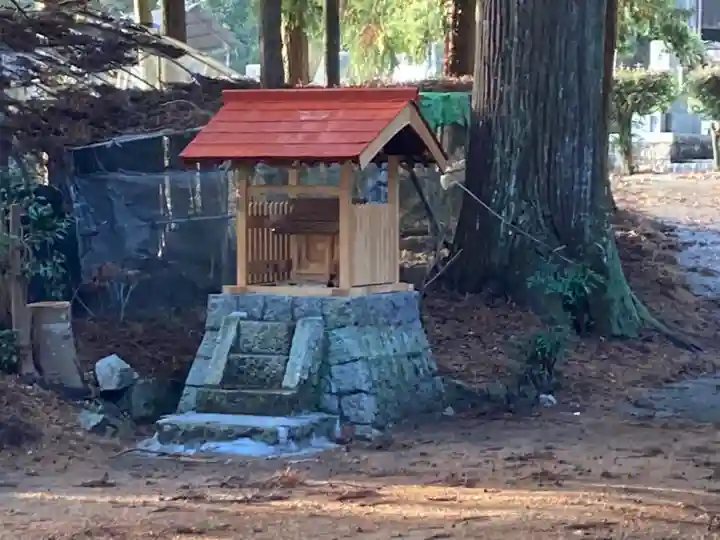 諏訪神社の末社・摂社