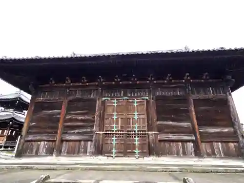 道隆寺の本殿・本堂