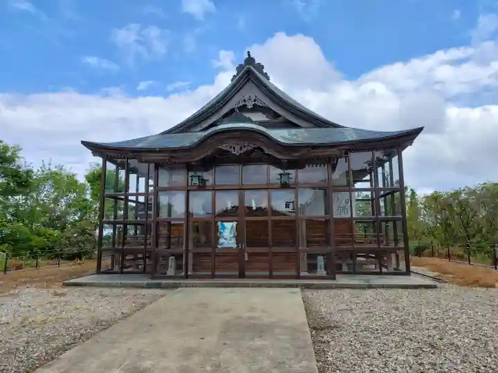 鰀目嶽神社の{uncategorized: "未分類", other: "その他", undefined: "問題あり", building: "その他建物", grave: "お墓", sacred_gate: "鳥居", guardian: "狛犬", statue: "像", buddha: "仏像", history: "歴史", nature: "自然", garden: "庭園", animal: "動物", pagoda: "塔", temizu: "手水舎", mountain_gate: "山門・神門", sanctuary: "本殿・本堂", subordinate: "末社・摂社", art: "芸術", scenery: "景色", jizo: "地蔵", ema: "絵馬", goshuin: "御朱印", omikuji: "おみくじ", items: "授与品その他", amulet: "お守り", goshuincho: "御朱印帳", eats: "食事", festival: "お祭り", votive_dance: "神楽", shichigosan: "七五三参", wedding: "結婚式", experience: "体験その他", initially: "初詣", around: "周辺", anti_infection: "感染症対策"}