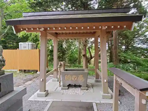 尻岸内八幡神社の手水