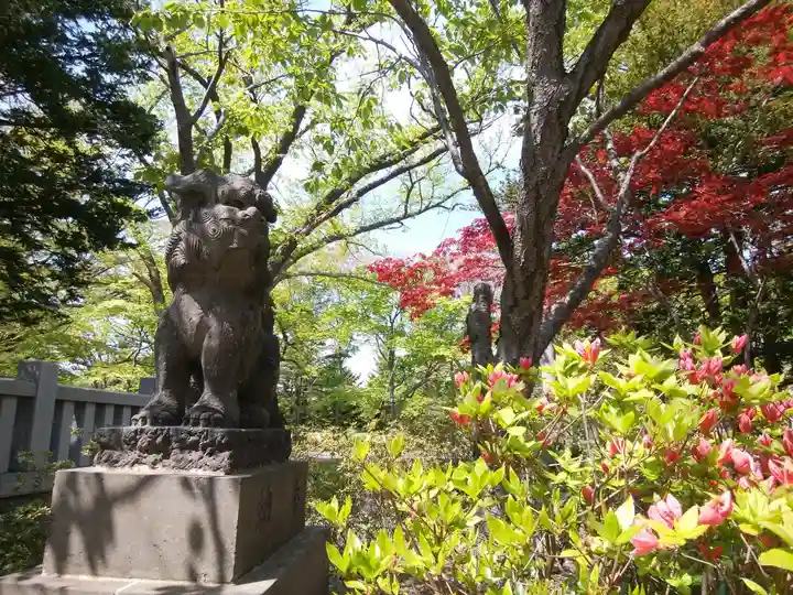 彌彦神社 (伊夜日子神社)の狛犬