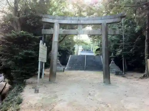 安仁神社の鳥居