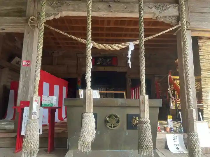 東霧島神社の{uncategorized: "未分類", other: "その他", undefined: "問題あり", building: "その他建物", grave: "お墓", sacred_gate: "鳥居", guardian: "狛犬", statue: "像", buddha: "仏像", history: "歴史", nature: "自然", garden: "庭園", animal: "動物", pagoda: "塔", temizu: "手水舎", mountain_gate: "山門・神門", sanctuary: "本殿・本堂", subordinate: "末社・摂社", art: "芸術", scenery: "景色", jizo: "地蔵", ema: "絵馬", goshuin: "御朱印", omikuji: "おみくじ", items: "授与品その他", amulet: "お守り", goshuincho: "御朱印帳", eats: "食事", festival: "お祭り", votive_dance: "神楽", shichigosan: "七五三参", wedding: "結婚式", experience: "体験その他", initially: "初詣", around: "周辺", anti_infection: "感染症対策"}