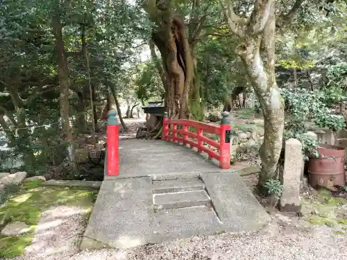 常宮神社の{uncategorized: "未分類", other: "その他", undefined: "問題あり", building: "その他建物", grave: "お墓", sacred_gate: "鳥居", guardian: "狛犬", statue: "像", buddha: "仏像", history: "歴史", nature: "自然", garden: "庭園", animal: "動物", pagoda: "塔", temizu: "手水舎", mountain_gate: "山門・神門", sanctuary: "本殿・本堂", subordinate: "末社・摂社", art: "芸術", scenery: "景色", jizo: "地蔵", ema: "絵馬", goshuin: "御朱印", omikuji: "おみくじ", items: "授与品その他", amulet: "お守り", goshuincho: "御朱印帳", eats: "食事", festival: "お祭り", votive_dance: "神楽", shichigosan: "七五三参", wedding: "結婚式", experience: "体験その他", initially: "初詣", around: "周辺", anti_infection: "感染症対策"}