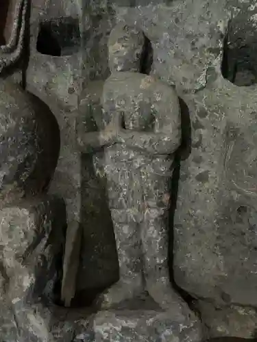 犬飼石仏(大分県)