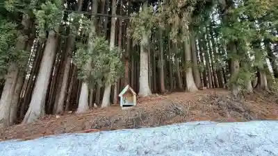 地蔵尊（元町）の{uncategorized: "未分類", other: "その他", undefined: "問題あり", building: "その他建物", grave: "お墓", sacred_gate: "鳥居", guardian: "狛犬", statue: "像", buddha: "仏像", history: "歴史", nature: "自然", garden: "庭園", animal: "動物", pagoda: "塔", temizu: "手水舎", mountain_gate: "山門・神門", sanctuary: "本殿・本堂", subordinate: "末社・摂社", art: "芸術", scenery: "景色", jizo: "地蔵", ema: "絵馬", goshuin: "御朱印", omikuji: "おみくじ", items: "授与品その他", amulet: "お守り", goshuincho: "御朱印帳", eats: "食事", festival: "お祭り", votive_dance: "神楽", shichigosan: "七五三参", wedding: "結婚式", experience: "体験その他", initially: "初詣", around: "周辺", anti_infection: "感染症対策"}