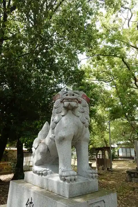 旦椋神社の狛犬