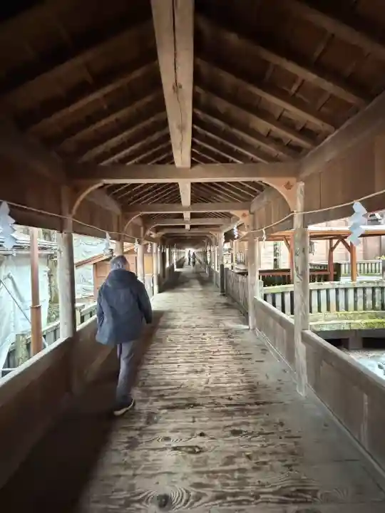 諏訪大社の{uncategorized: "未分類", other: "その他", undefined: "問題あり", building: "その他建物", grave: "お墓", sacred_gate: "鳥居", guardian: "狛犬", statue: "像", buddha: "仏像", history: "歴史", nature: "自然", garden: "庭園", animal: "動物", pagoda: "塔", temizu: "手水舎", mountain_gate: "山門・神門", sanctuary: "本殿・本堂", subordinate: "末社・摂社", art: "芸術", scenery: "景色", jizo: "地蔵", ema: "絵馬", goshuin: "御朱印", omikuji: "おみくじ", items: "授与品その他", amulet: "お守り", goshuincho: "御朱印帳", eats: "食事", festival: "お祭り", votive_dance: "神楽", shichigosan: "七五三参", wedding: "結婚式", experience: "体験その他", initially: "初詣", around: "周辺", anti_infection: "感染症対策"}