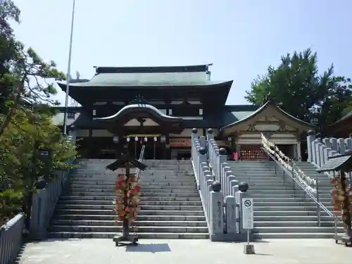 伊豫豆比古命神社の本殿