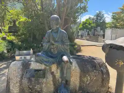西善寺の{uncategorized: "未分類", other: "その他", undefined: "問題あり", building: "その他建物", grave: "お墓", sacred_gate: "鳥居", guardian: "狛犬", statue: "像", buddha: "仏像", history: "歴史", nature: "自然", garden: "庭園", animal: "動物", pagoda: "塔", temizu: "手水舎", mountain_gate: "山門・神門", sanctuary: "本殿・本堂", subordinate: "末社・摂社", art: "芸術", scenery: "景色", jizo: "地蔵", ema: "絵馬", goshuin: "御朱印", omikuji: "おみくじ", items: "授与品その他", amulet: "お守り", goshuincho: "御朱印帳", eats: "食事", festival: "お祭り", votive_dance: "神楽", shichigosan: "七五三参", wedding: "結婚式", experience: "体験その他", initially: "初詣", around: "周辺", anti_infection: "感染症対策"}